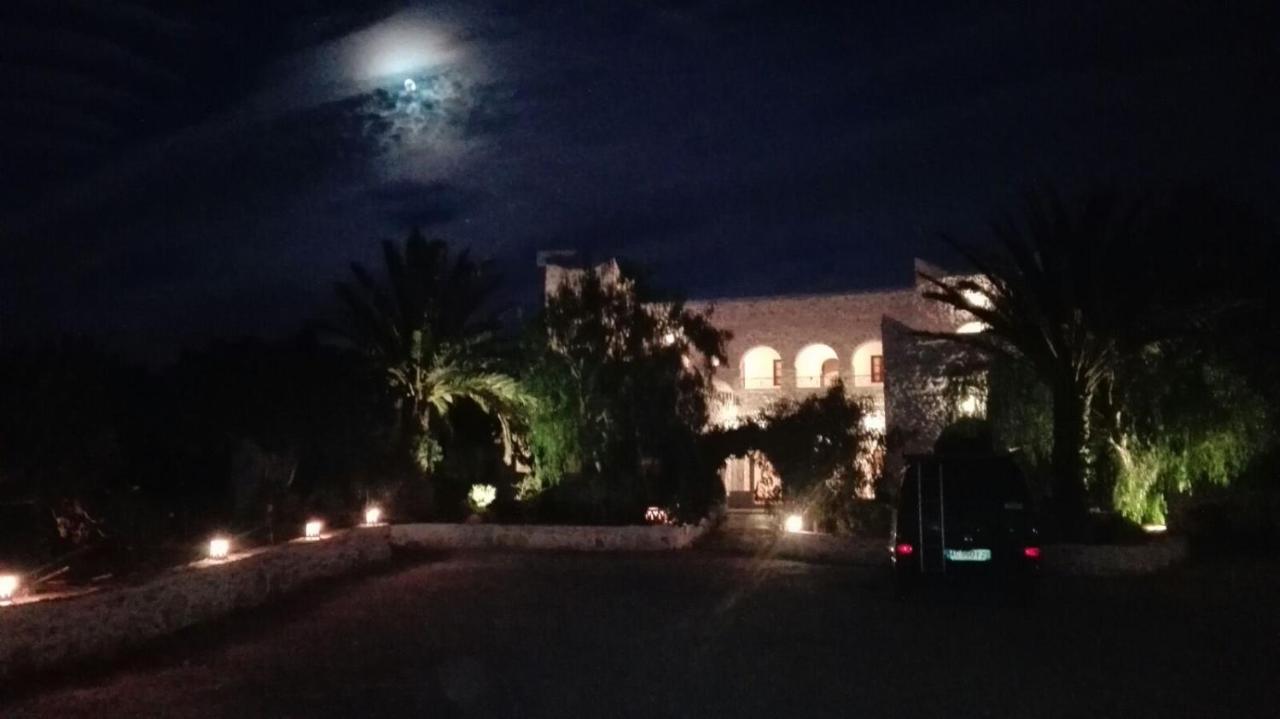 Riad Sanam As-Sawíra Exteriér fotografie